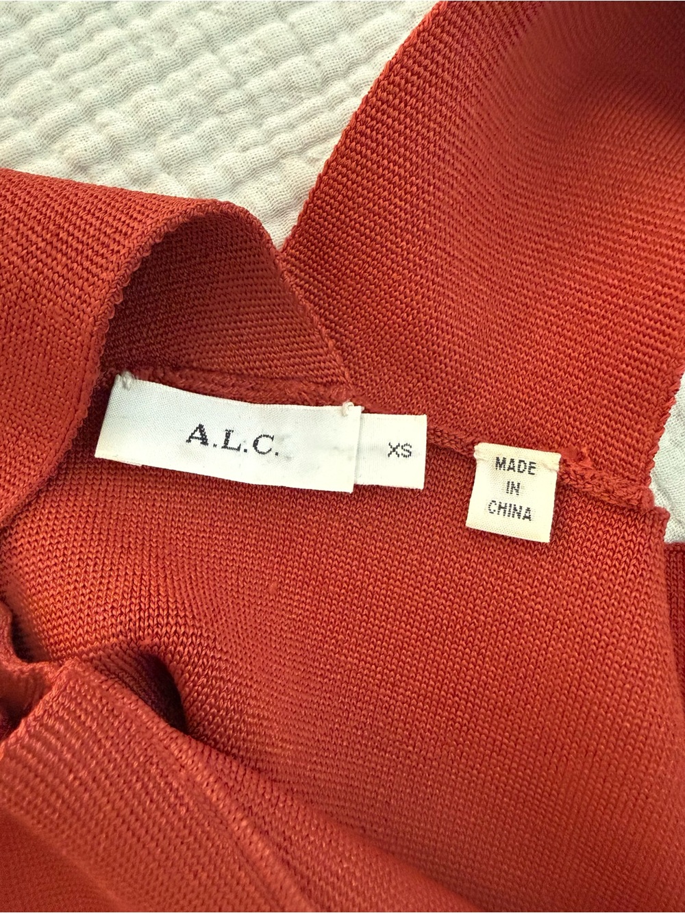A.L.C. Deep V-Back Rust Crop Top - Picture 3 of 3